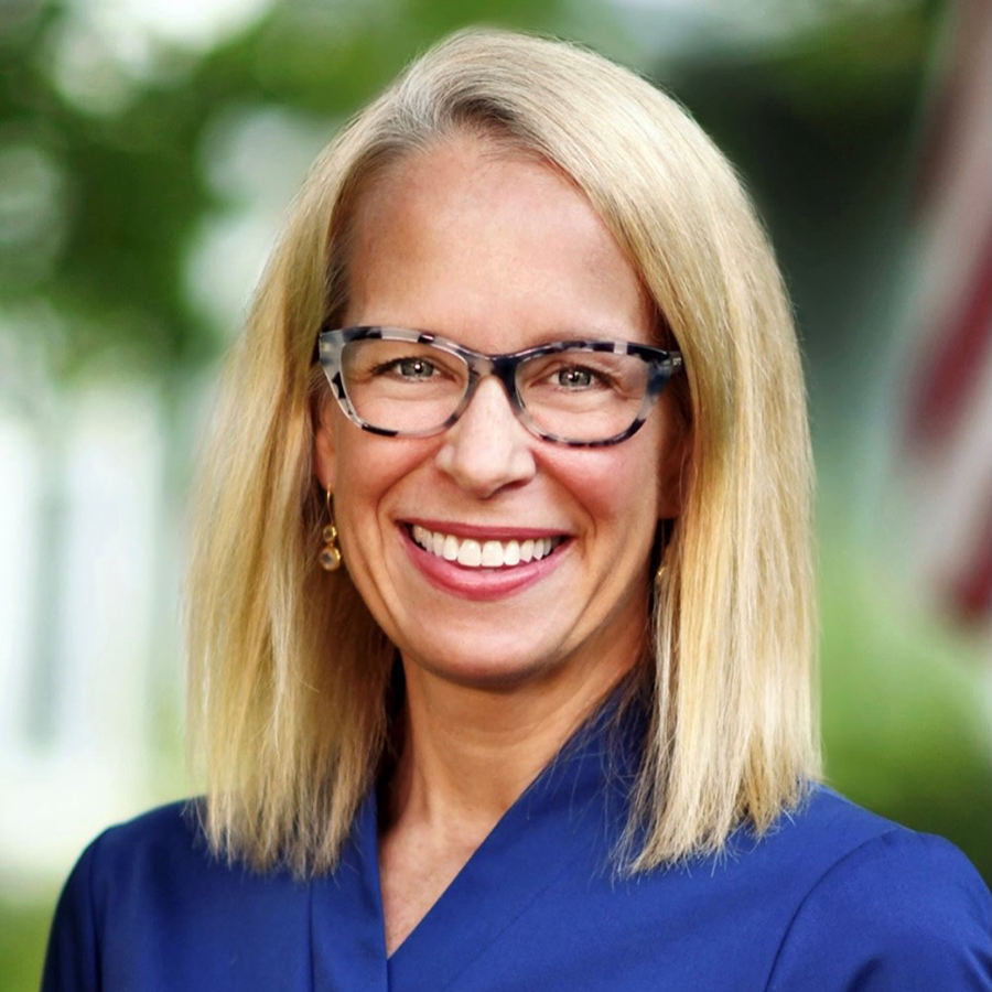 Photo of Kelly Morrison